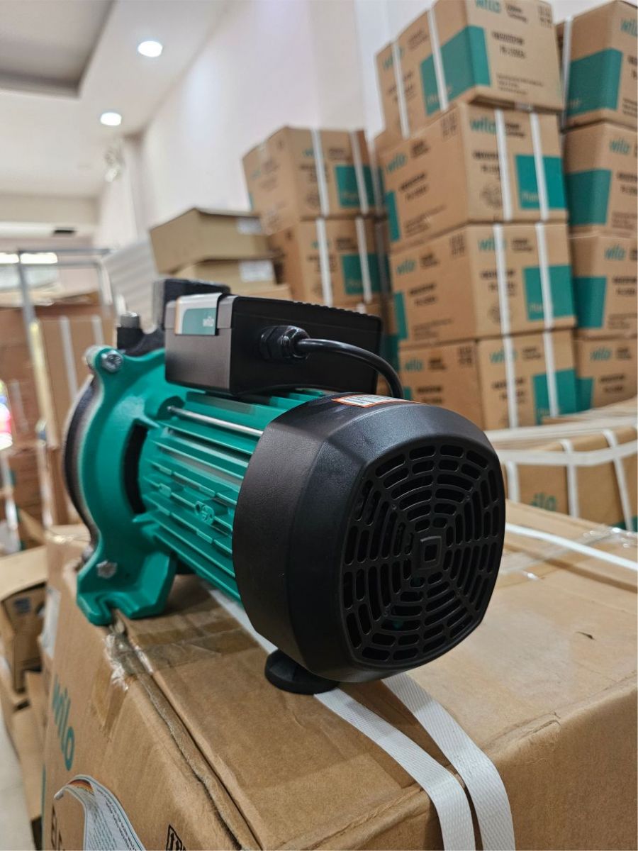 máy bơm WiLo PUN750EH